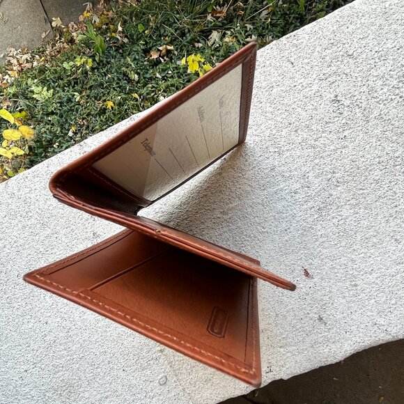 COACH Vintage 90s Mens Water Buffalo Breast Pocket Billfold British Tan Wallet - Picture 6 of 6